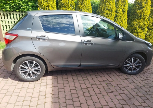 Toyota Yaris cena 62000 przebieg: 22638, rok produkcji 2019 z Pisz małe 154